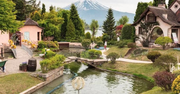 河口湖 音楽と森の美術館