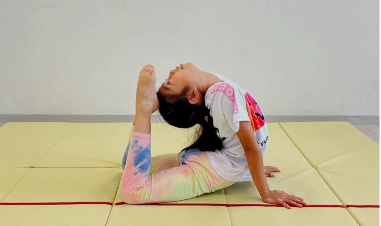 鶴見虹子 体操School